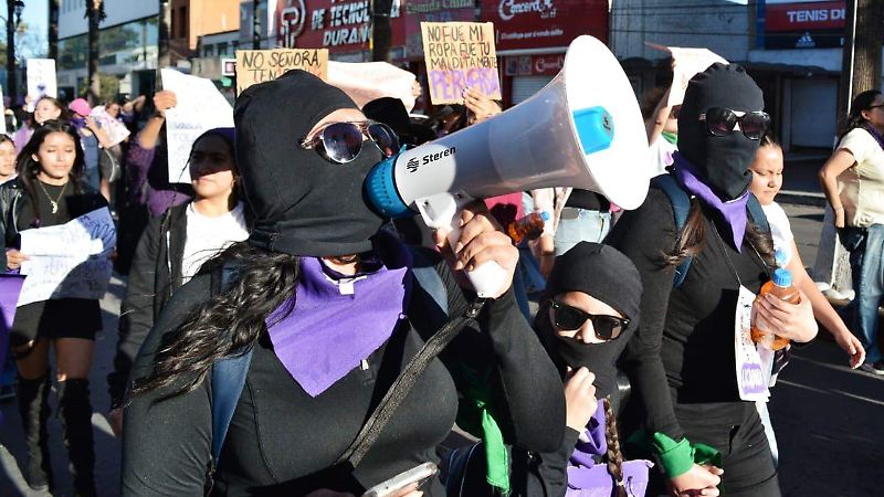 Bloque negro en la marcha feminista de Durango